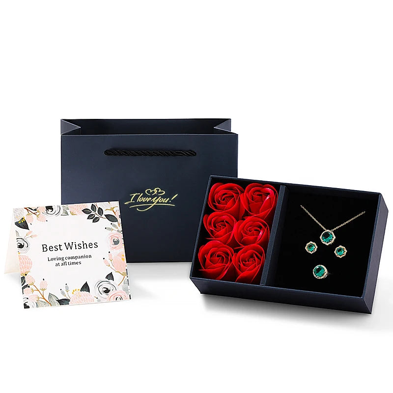 Caixa de Presente com Flor – Luxo e Sofisticação