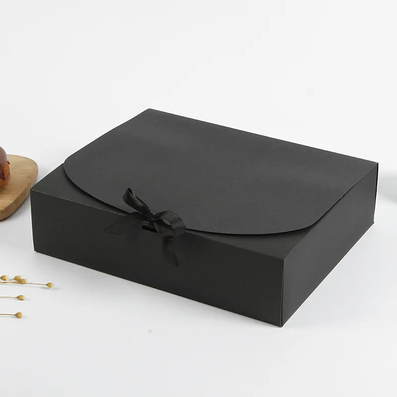 Caixa de Presente Simples em Papel Kraft com Fita