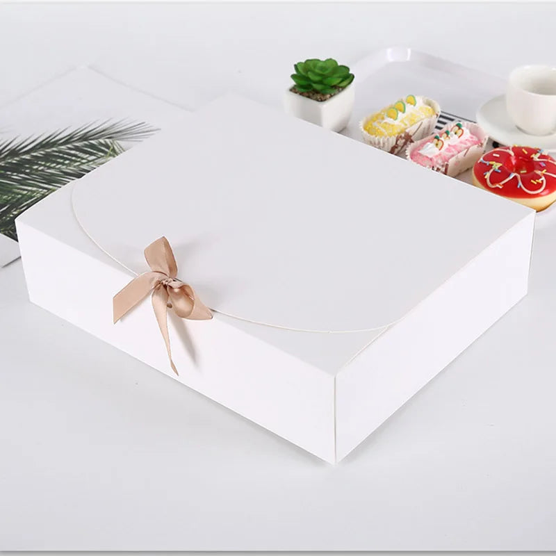 Caixa de Presente Simples em Papel Kraft com Fita