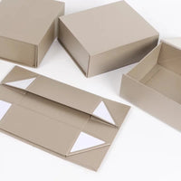 Caixa de Presente Dobrável com Fecho Magnético