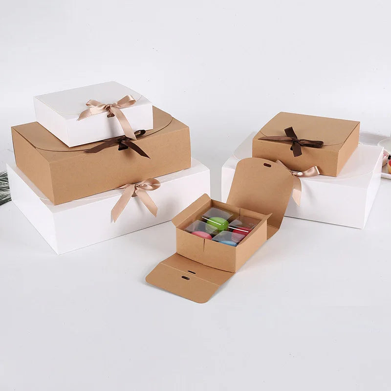 Caixa de Presente Simples em Papel Kraft com Fita